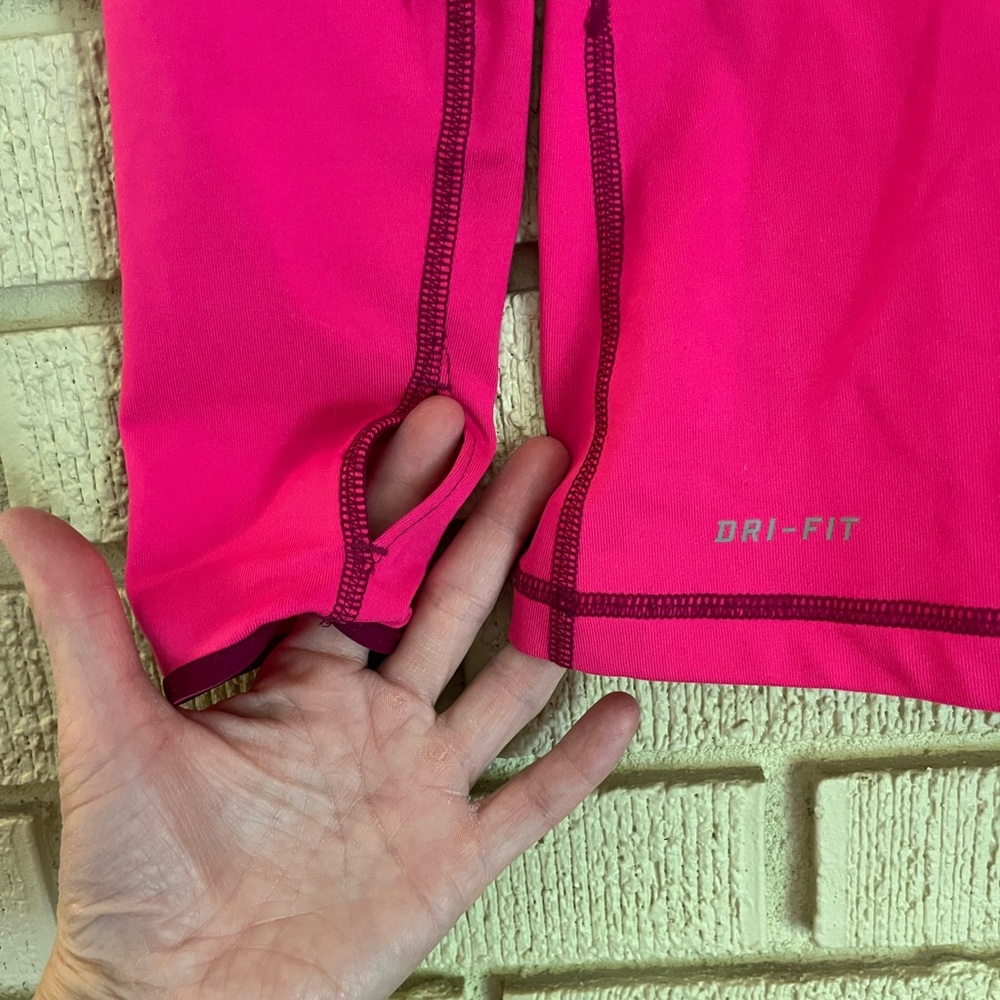 Nike PRO Hyperwarm 1/2 Zip Pullover Top Fuchsia Size Medium - Picture 3 of 13